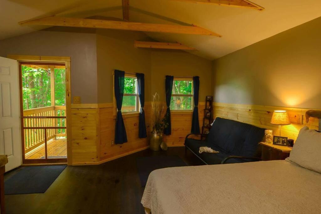 Foxtail Orchards - The Fox Den Villa Tazewell Exterior photo
